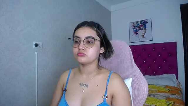 Snapshot of antonella_sweetlittle chatting on 05-21-26, 11:51 antonella sweetlittle online show from 05-21-26, 11:51
