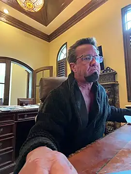 sluttydylan online show from 05-26-26, 05:44