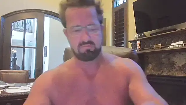 sluttydylan online show from 10-18-25, 05:26