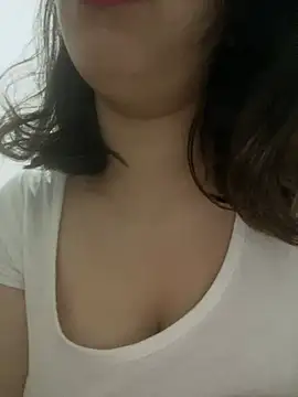Snapshot of farah-36 chatting on 02-21-25, 03:34 farah-36 online show from 02-21-25, 03:34