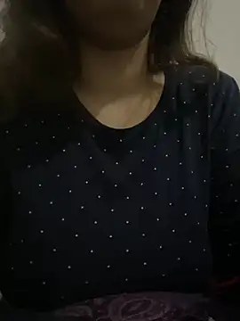 Snapshot of farah-36 chatting on 01-13-25, 03:45 farah-36 online show from 01-13-25, 03:45