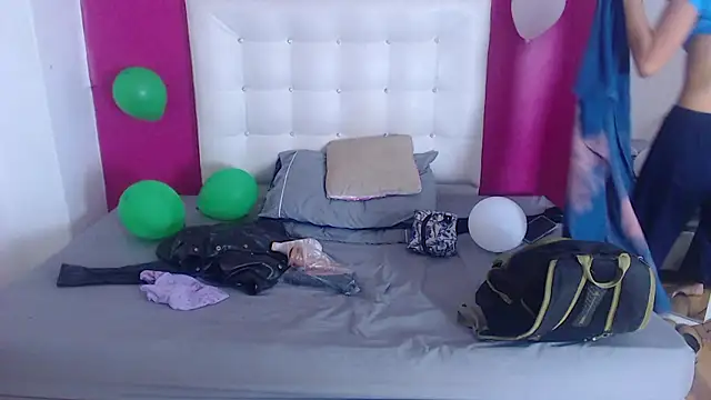 nextdoor fantasy1 online show from 03-12-26, 03:45