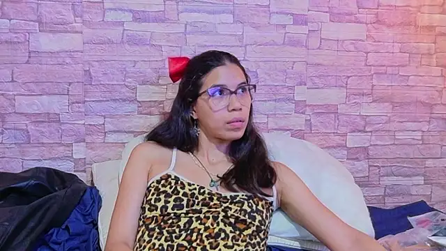 nextdoor fantasy1 online show from 04-10-26, 08:49