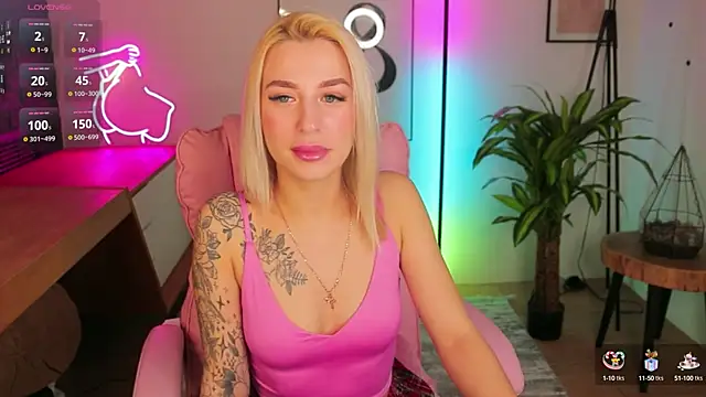 Snapshot of Crystal_Barbie chatting on 03-17-25, 07:26 Crystal Barbie online show from 03-17-25, 07:26