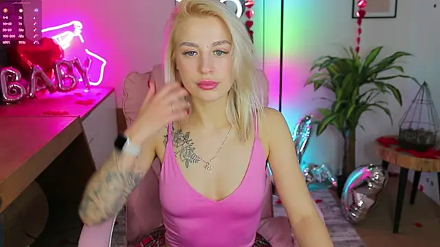 Snapshot of Crystal_Barbie chatting on 02-27-25, 01:41 Crystal Barbie online show from 02-27-25, 01:41