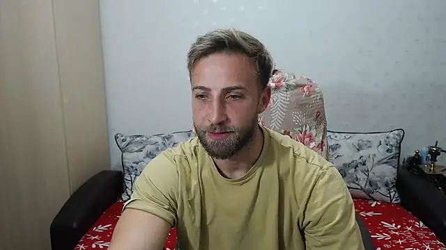 Snapshot of PrinceEagle chatting on 10-20-25, 08:31 PrinceEagle online show from 10-20-25, 08:31