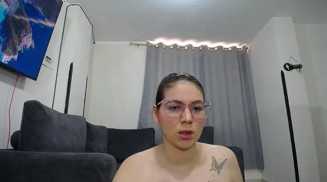 julianamorant online show from 03-22-25, 06:03