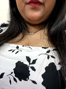 smile pretty online show from 10-15-25, 06:27