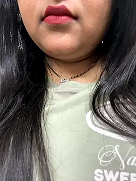 smile pretty online show from 10-13-25, 04:19