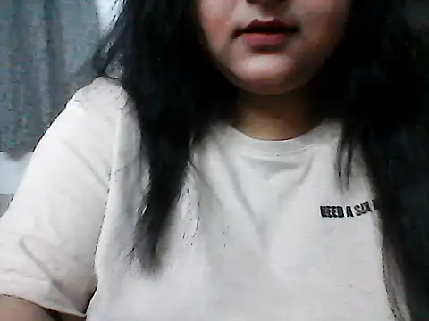 smile pretty online show from 04-13-26, 06:23