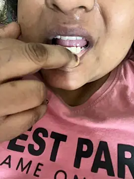 smile pretty online show from 11-11-25, 07:41