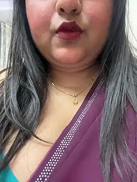 smile pretty online show from 03-19-25, 07:17