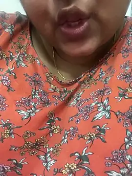 smile pretty online show from 02-18-25, 02:27