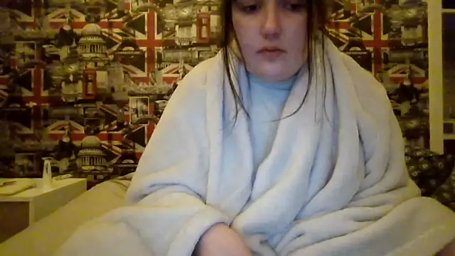 Lynylou online show from 11-30-25, 07:25