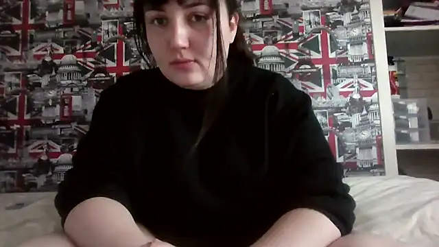 Lynylou online show from 10-30-25, 08:34