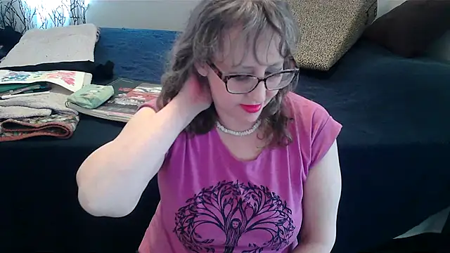 Snapshot of LilyLuscious chatting on 03-12-25, 10:17 LilyLuscious online show from 03-12-25, 10:17