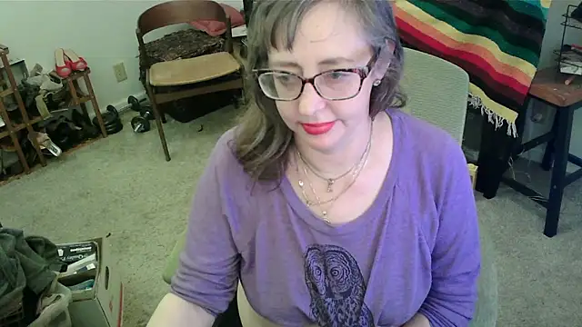 Snapshot of LilyLuscious chatting on 01-22-25, 10:59 LilyLuscious online show from 01-22-25, 10:59