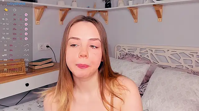 KiraGaves online show from 03-19-25, 06:44