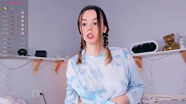 KiraGaves online show from 03-06-25, 06:59