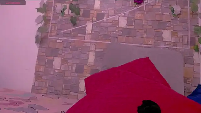 CrazyRousex online show from 12-18-25, 01:04