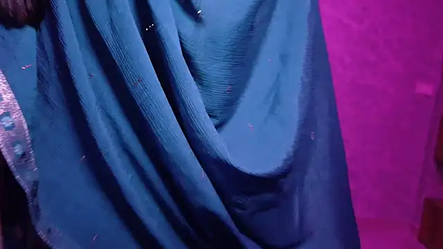 Snapshot of MidnightFlame chatting on 09-13-25, 07:58 MidnightFlame online show from 09-13-25, 07:58