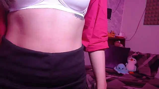 Snapshot of MidnightFlame chatting on 10-13-25, 03:02 MidnightFlame online show from 10-13-25, 03:02