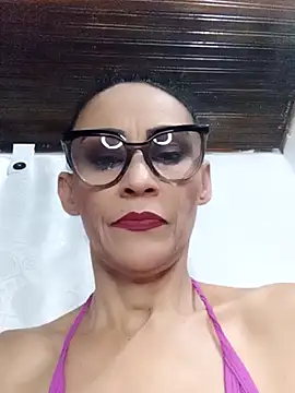 Snapshot of BarbaraMature chatting on 09-13-25, 07:58 BarbaraMature online show from 09-13-25, 07:58