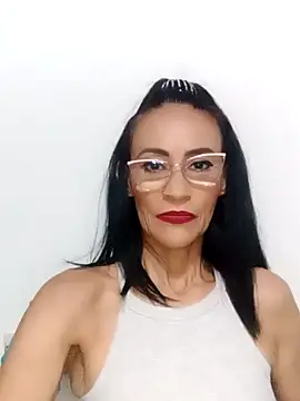 Snapshot of BarbaraMature chatting on 01-17-25, 06:02 BarbaraMature online show from 01-17-25, 06:02