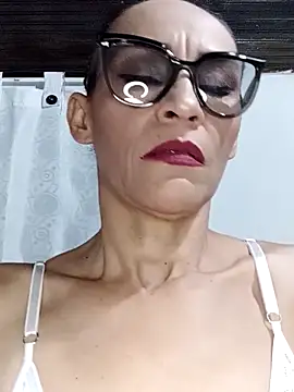 Snapshot of BarbaraMature chatting on 09-20-25, 06:13 BarbaraMature online show from 09-20-25, 06:13