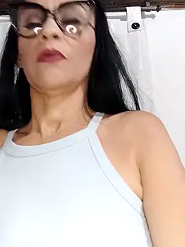 Snapshot of BarbaraMature chatting on 09-18-25, 06:11 BarbaraMature online show from 09-18-25, 06:11