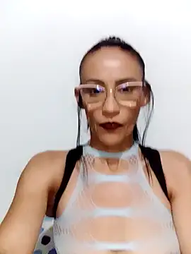 Snapshot of BarbaraMature chatting on 01-10-25, 07:00 BarbaraMature online show from 01-10-25, 07:00