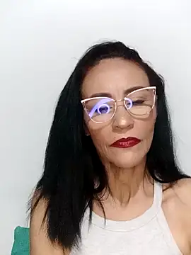 Snapshot of BarbaraMature chatting on 01-11-25, 05:40 BarbaraMature online show from 01-11-25, 05:40