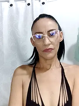 Snapshot of BarbaraMature chatting on 03-16-25, 06:23 BarbaraMature online show from 03-16-25, 06:23