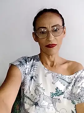 Snapshot of BarbaraMature chatting on 01-28-25, 06:49 BarbaraMature online show from 01-28-25, 06:49