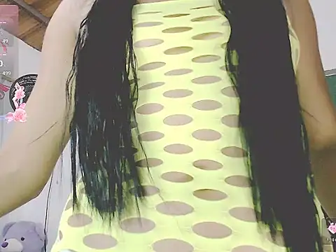 tifany19  online show from 10-31-25, 01:13