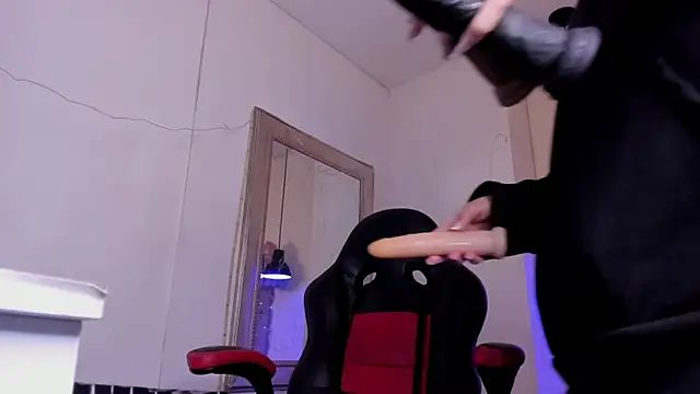 angel hardy dl online show from 09-25-25, 12:11