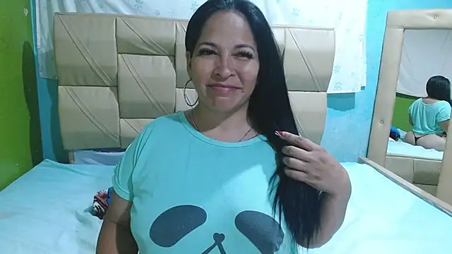 Stefanny Taylor  online show from 11-26-25, 02:55