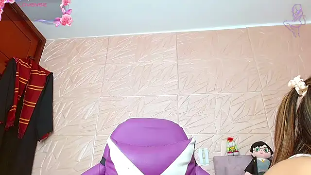 kendallsweet7 online show from 10-22-25, 07:46