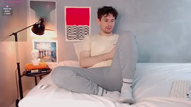 Elio555 online show from 11-30-25, 08:31