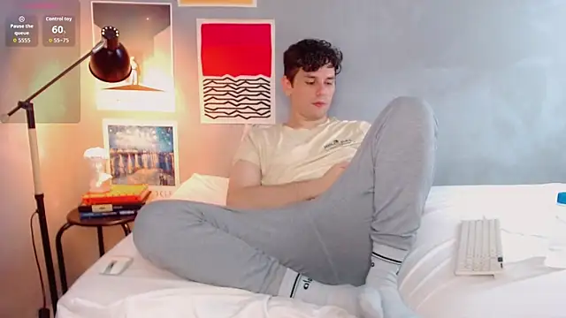 Elio555 online show from 10-30-25, 12:20