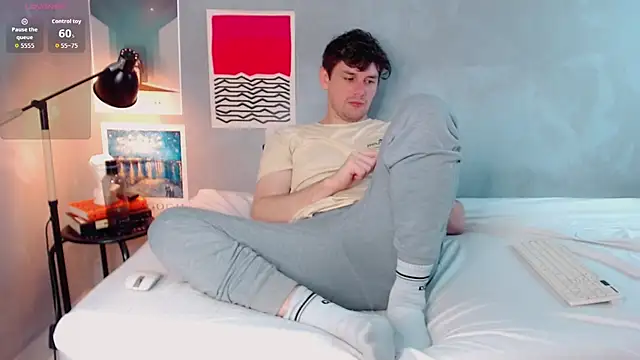 Elio555 online show from 12-13-25, 08:37