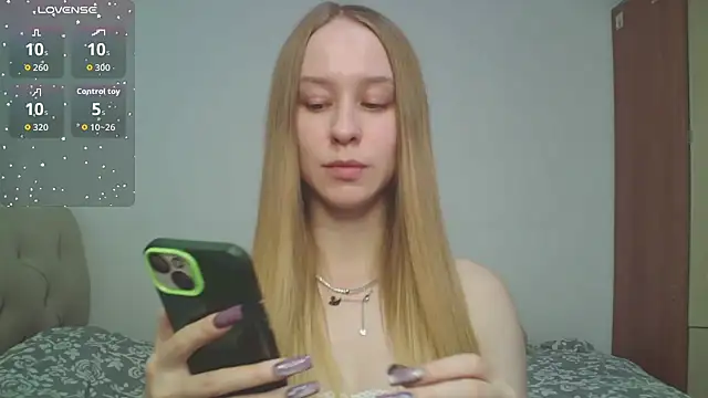 Lily  Devil online show from 03-04-26, 09:17