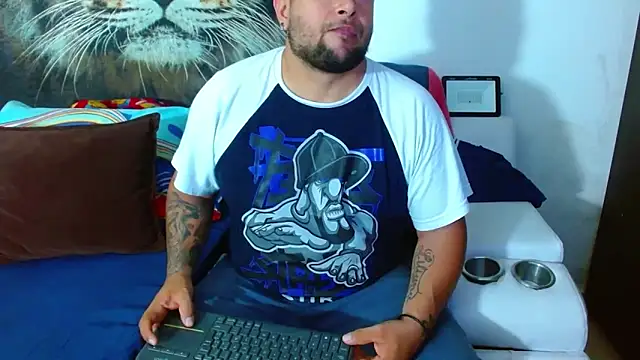 Michaell Myerss  online show from 11-10-25, 08:14
