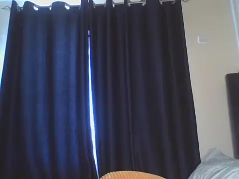 Snapshot of Ebony_butt chatting on 10-23-25, 10:14 Ebony butt online show from 10-23-25, 10:14