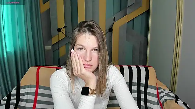 EmilyWalkeri online show from 10-12-25, 06:04