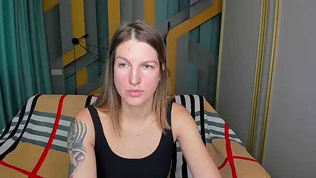 EmilyWalkeri online show from 10-01-25, 07:57