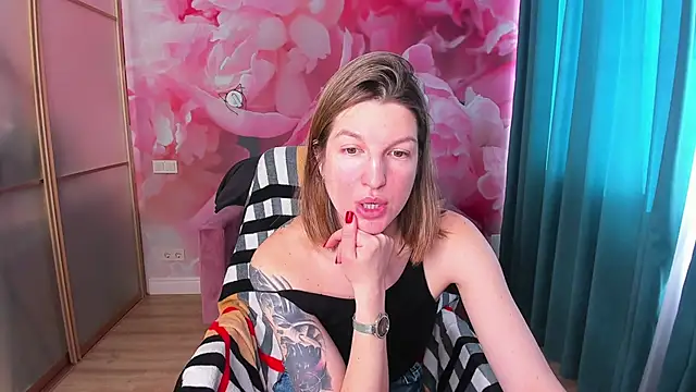 EmilyWalkeri online show from 02-23-25, 06:49