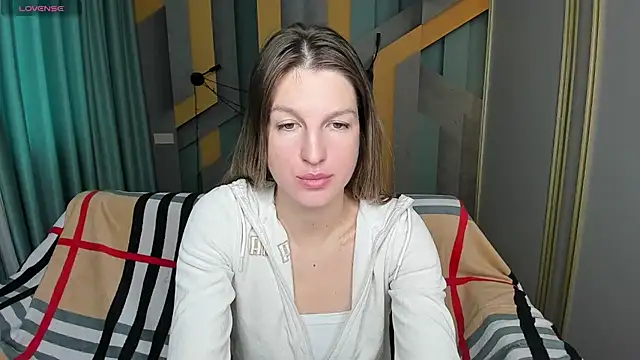 EmilyWalkeri online show from 10-13-25, 07:10