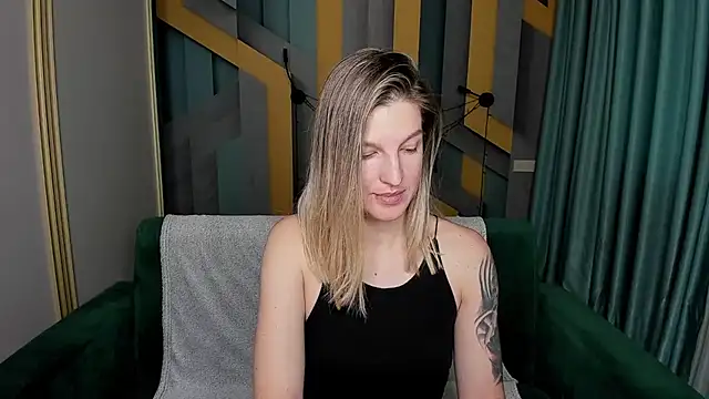 EmilyWalkeri online show from 01-08-26, 08:09