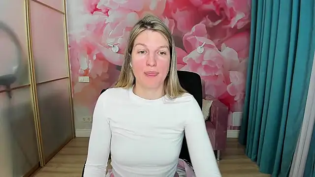 EmilyWalkeri online show from 05-21-26, 07:00